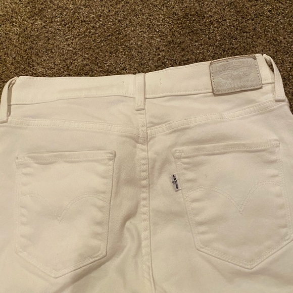 Levi’s white jeans - Picture 4 of 4